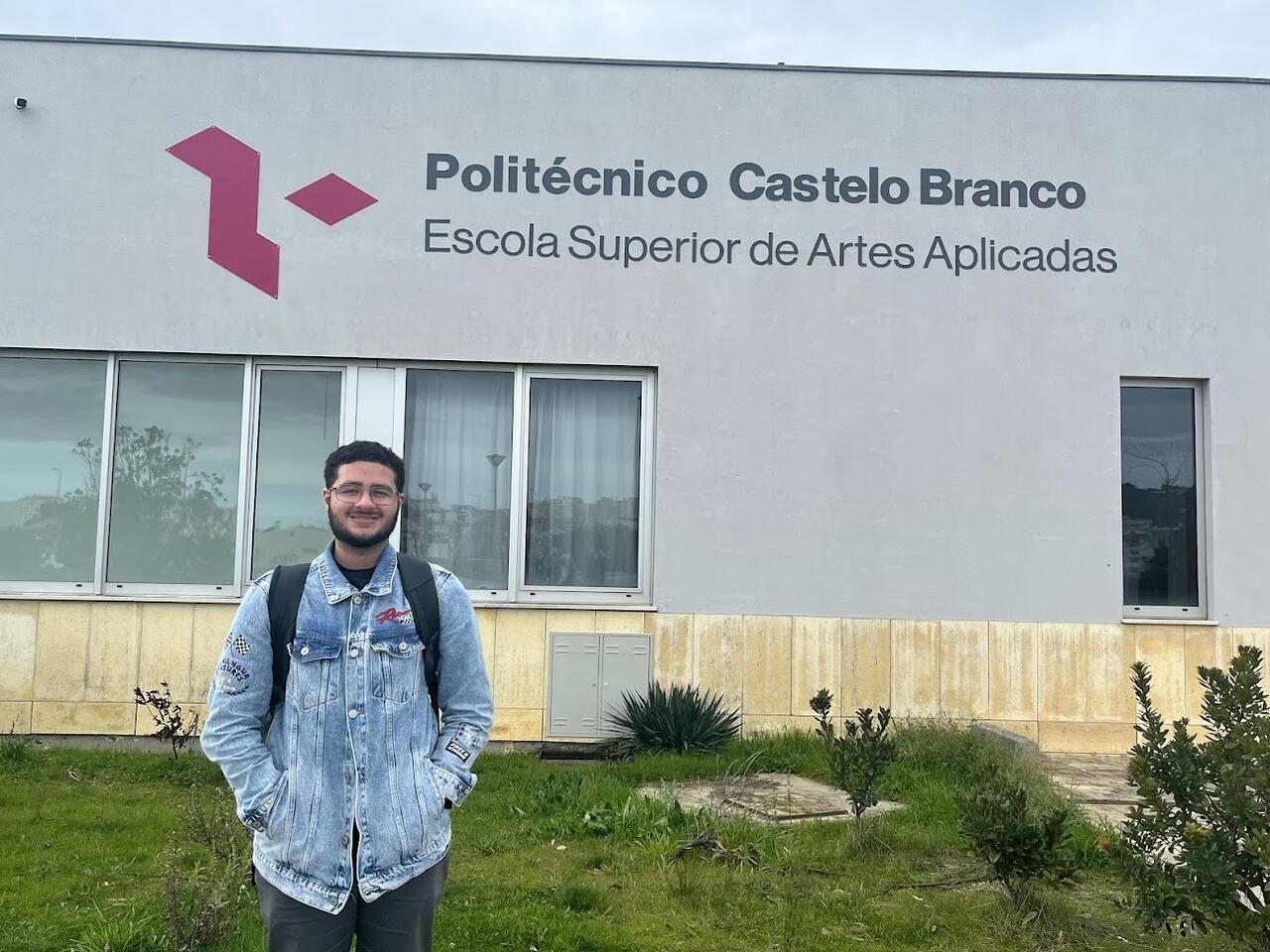 Formação em Design Gráfico na ESART, em Castelo Branco, Portugal